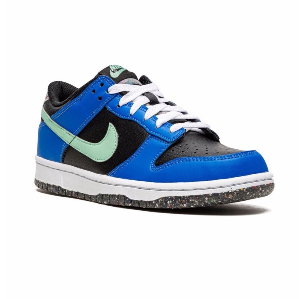 Nike Dunk Low - Picture 6 of 9